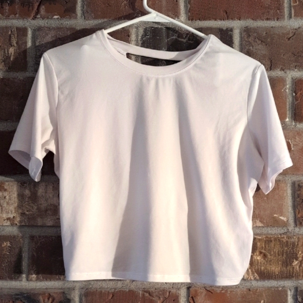 Fabletics White Short Sleeve Tee